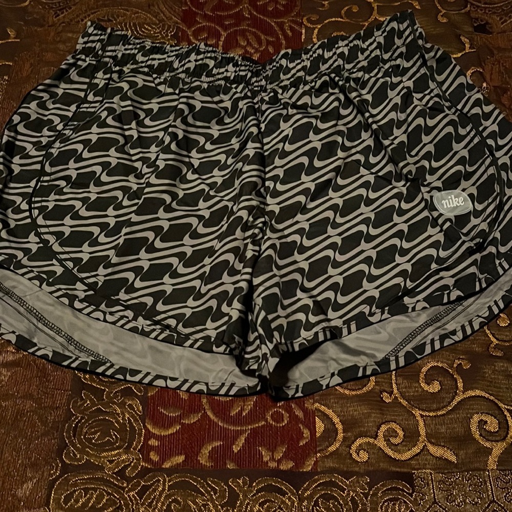 Nike Tempo Swoosh Short